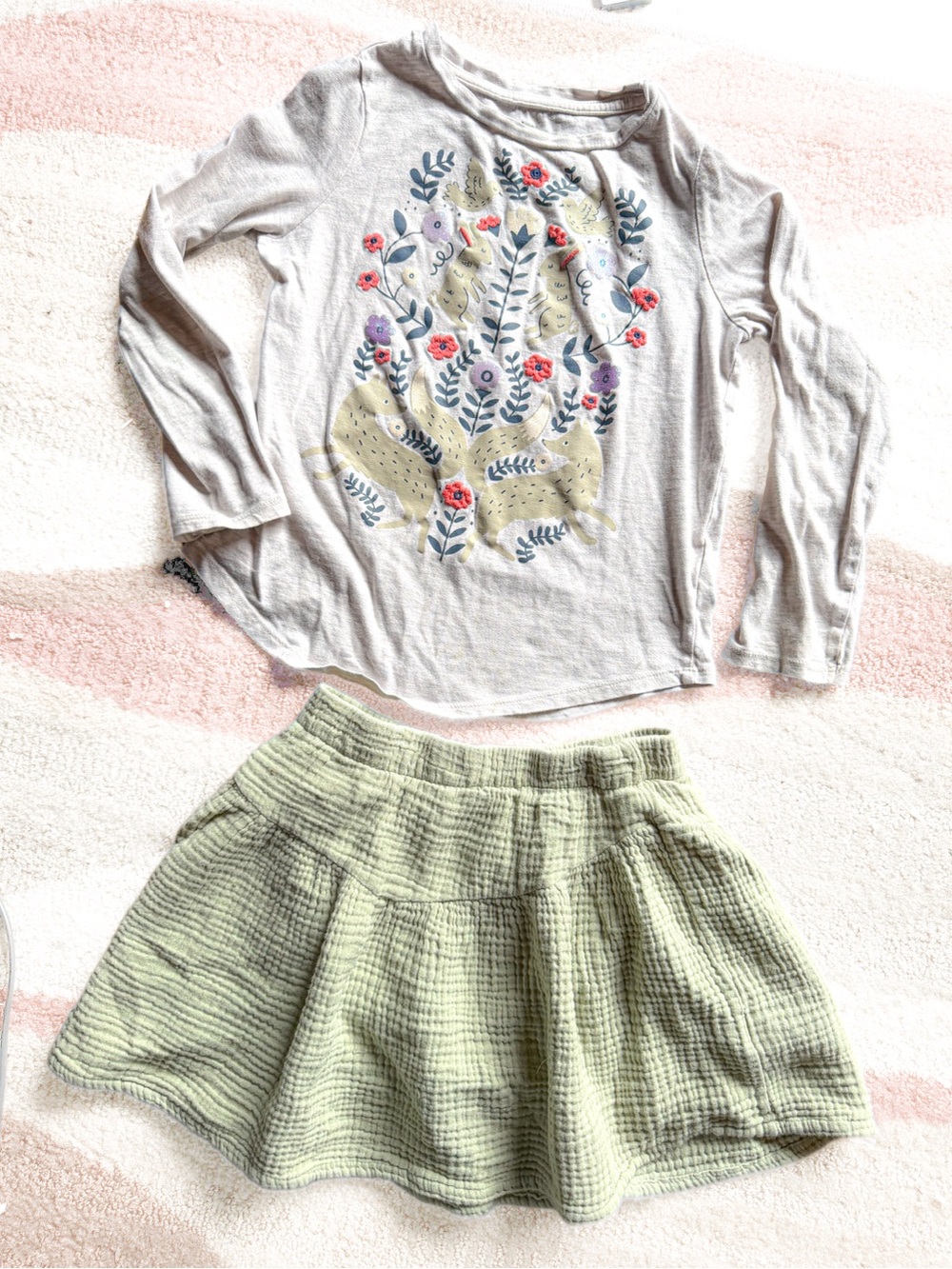 Haute Hippie Sage Green Gauze Skort Embroidered Deer Dip Shirt Set 6 7 Skirt